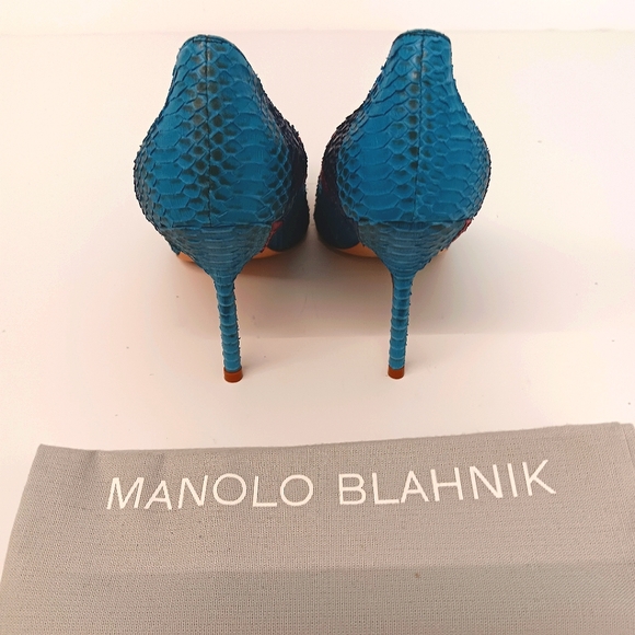Manolo Blahnik Women's Pointed BB Snakeskin Stiletto Pumps - EU37/US7 - Picture 10 of 12